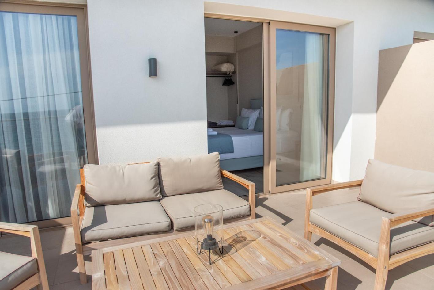 Kaiser Luxury Suites Achílleion Exterior foto